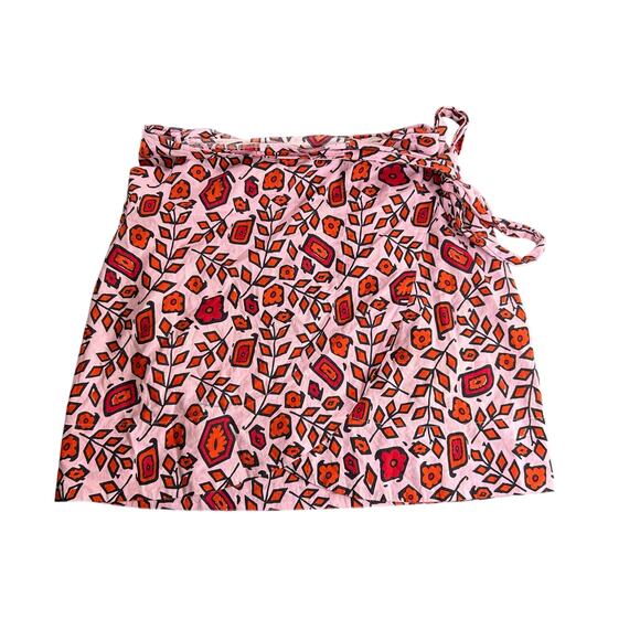 Xirena- Small- Mini Wrap Skirt- pink red geometric floral design- preowned - Picture 1 of 5